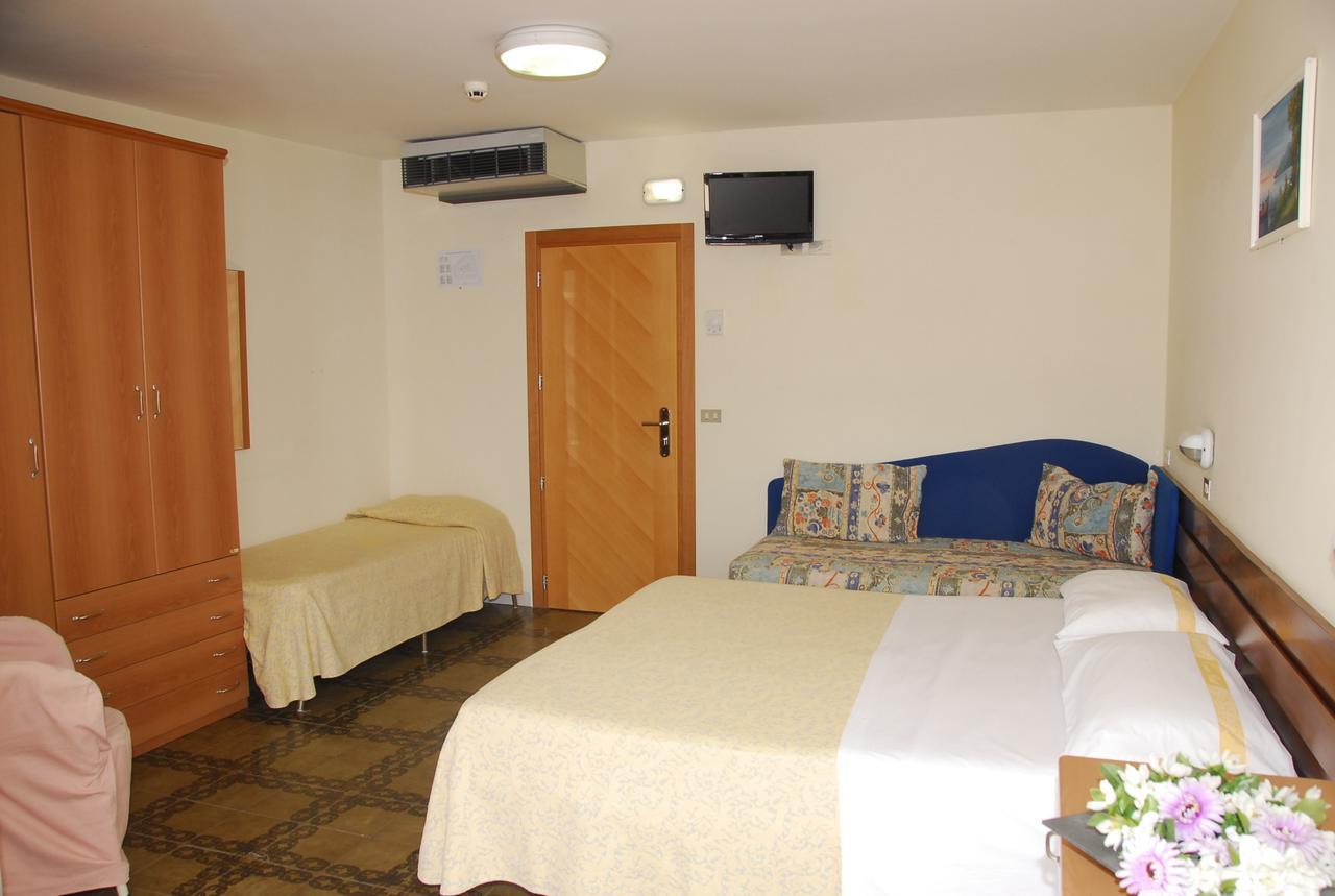 Hotel Nettuno Cattolica Eksteriør billede