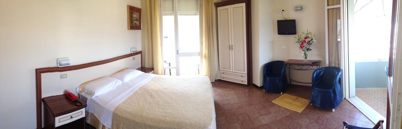 Hotel Nettuno Cattolica Eksteriør billede