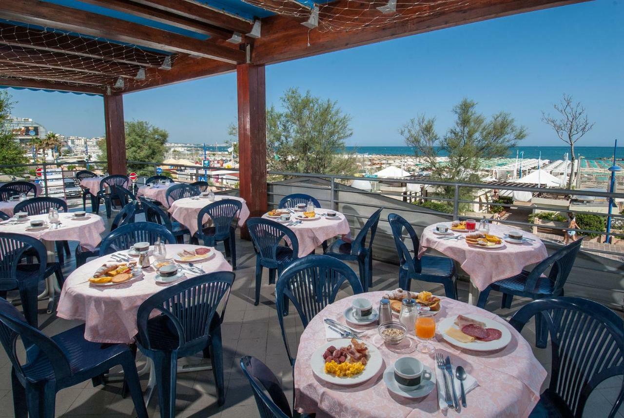 Hotel Nettuno Cattolica Eksteriør billede
