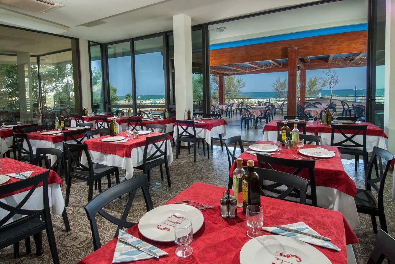 Hotel Nettuno Cattolica Eksteriør billede