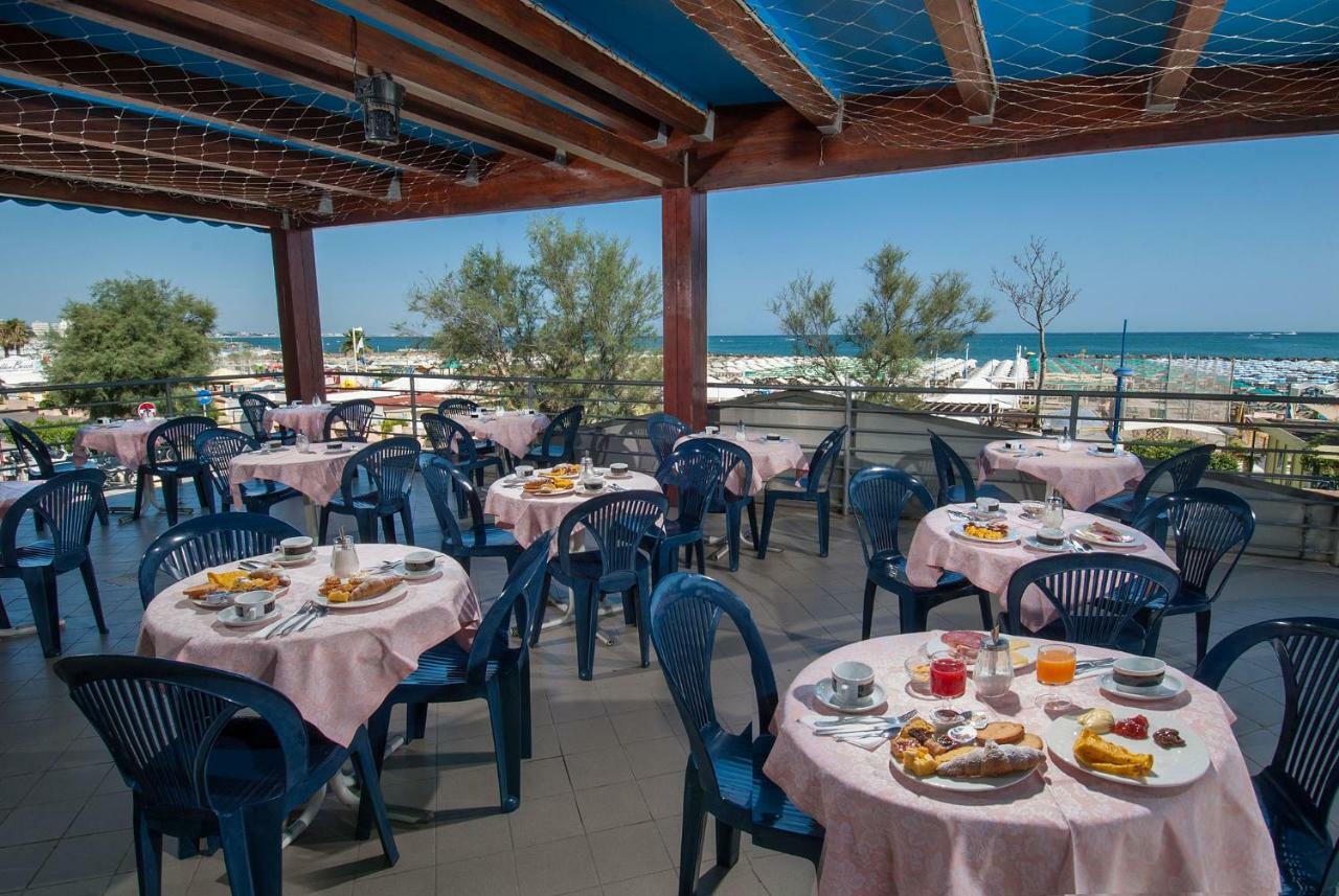 Hotel Nettuno Cattolica Eksteriør billede