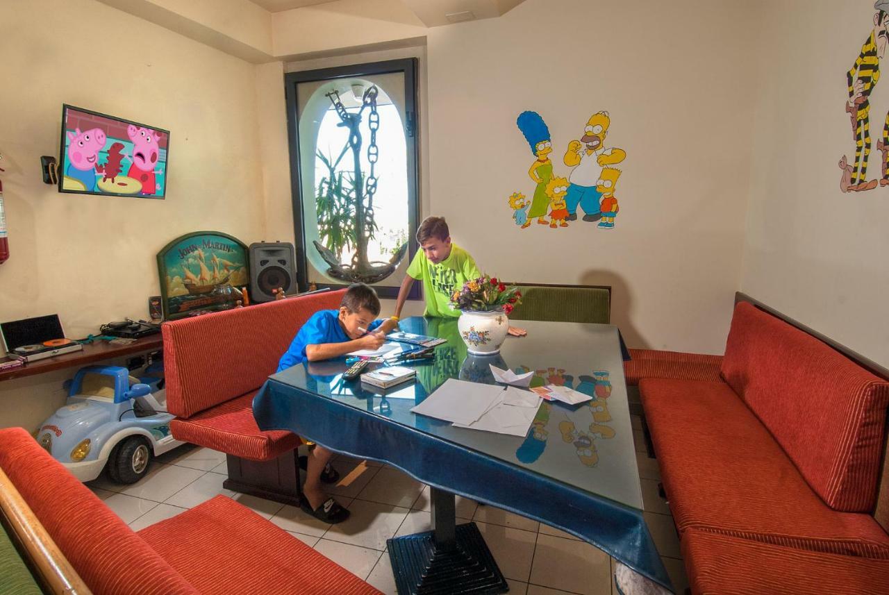 Hotel Nettuno Cattolica Eksteriør billede