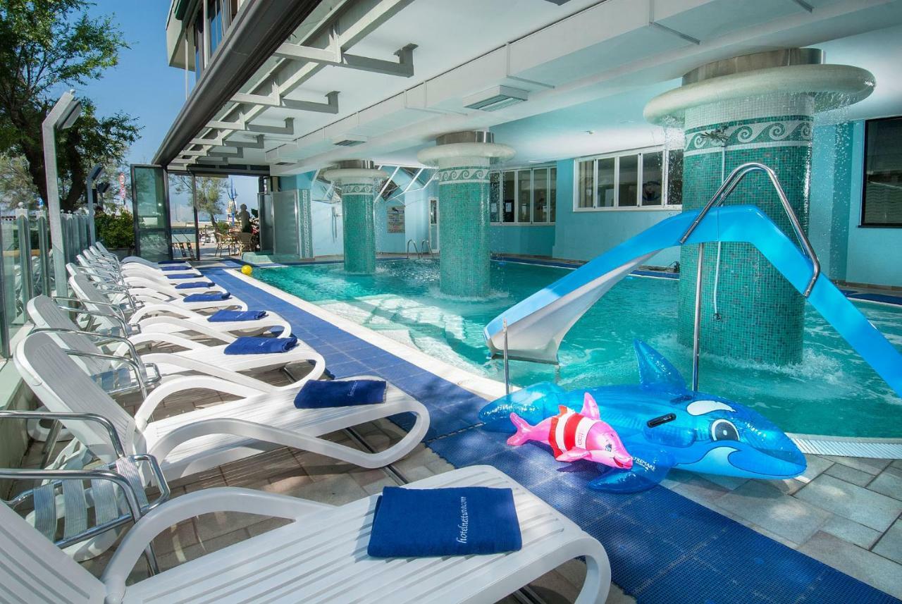 Hotel Nettuno Cattolica Eksteriør billede