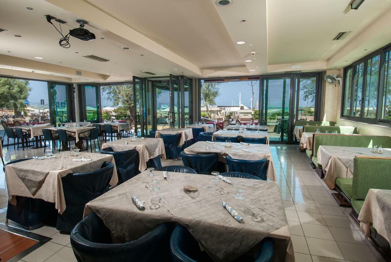 Hotel Nettuno Cattolica Eksteriør billede