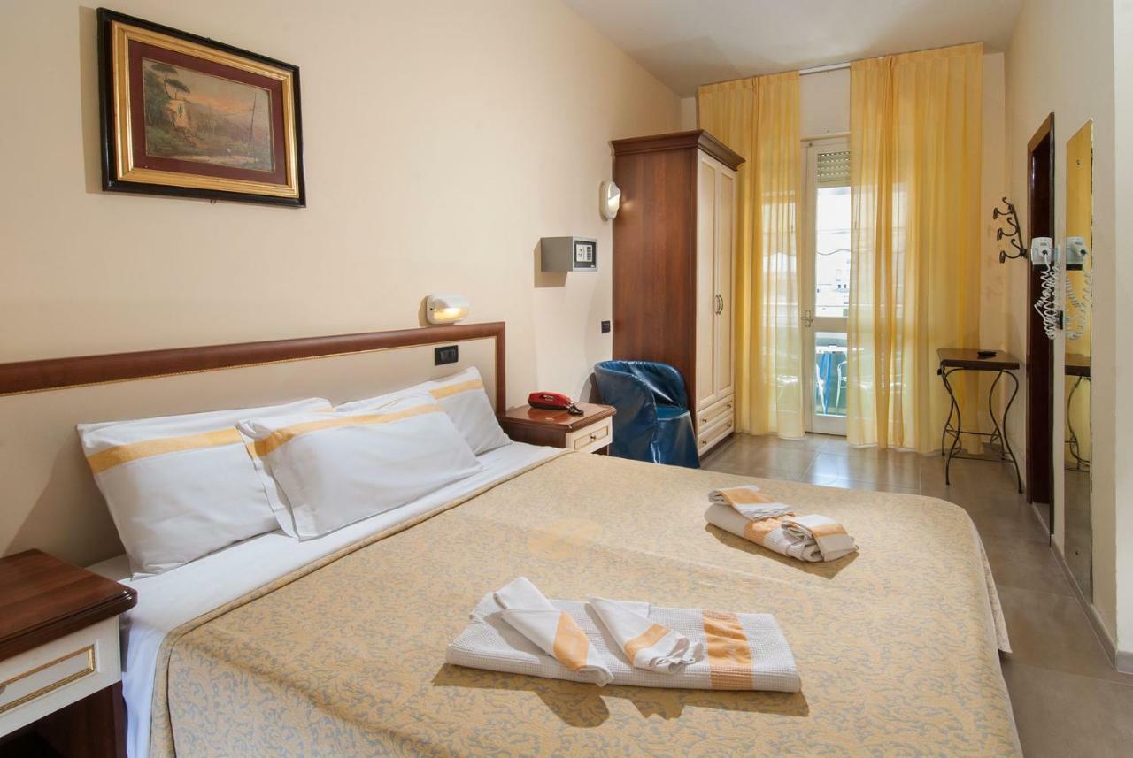 Hotel Nettuno Cattolica Eksteriør billede